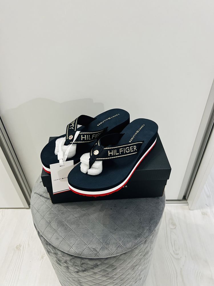 Guess, Tommy Hilfiger