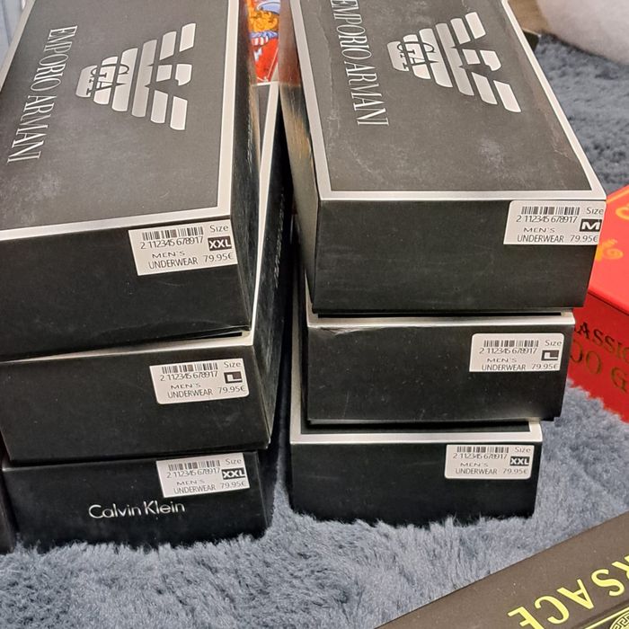 Vând set boxeri Tommy hilfiger