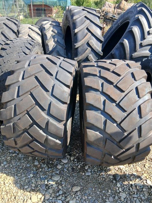 Vând cauciucuri industriale 600/50r22,5
