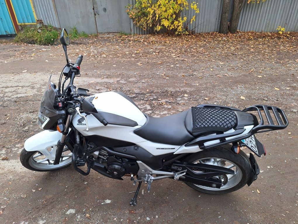 Продам отличный мотоцикл Honda NC750S 2016 МКПП