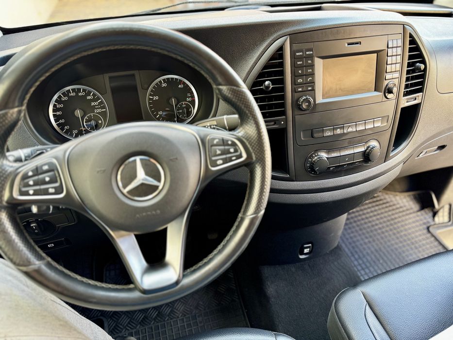 Inchiriere microbuz 8+1