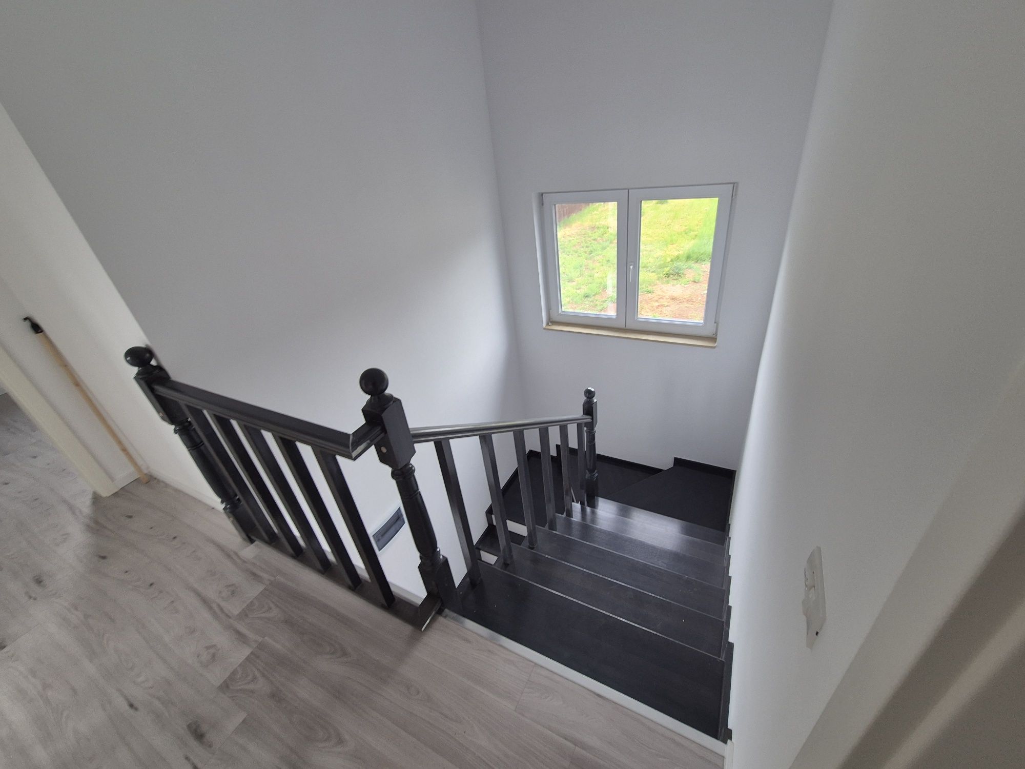 Vand casa Izvor Proprietar teren 600mp