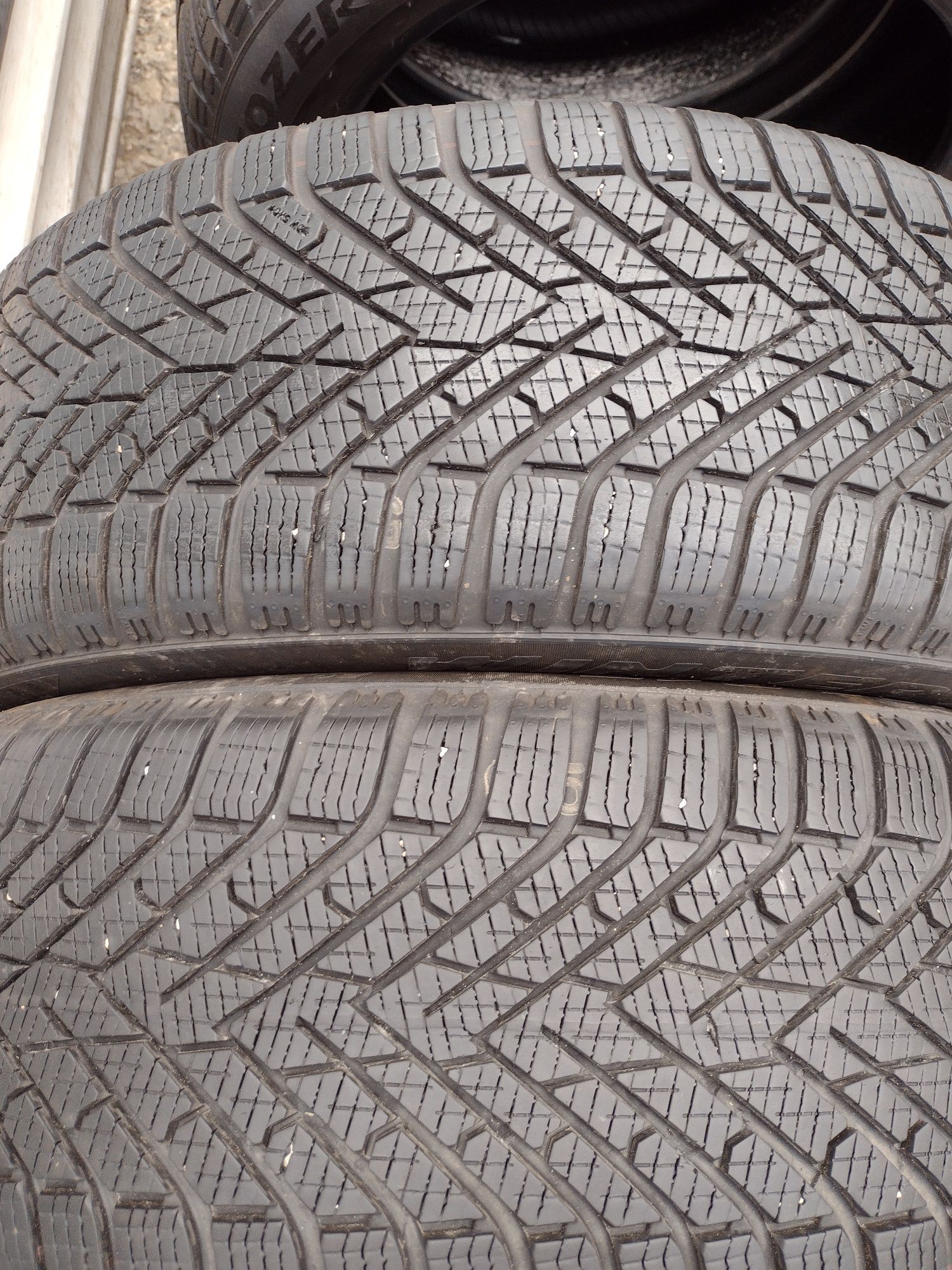 Топ състояние 2бр.205/65/17 Pirelli WC2 dot2723 BMW