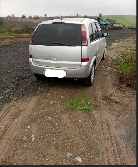 Продавам Опел Мерива / цяла,на части/