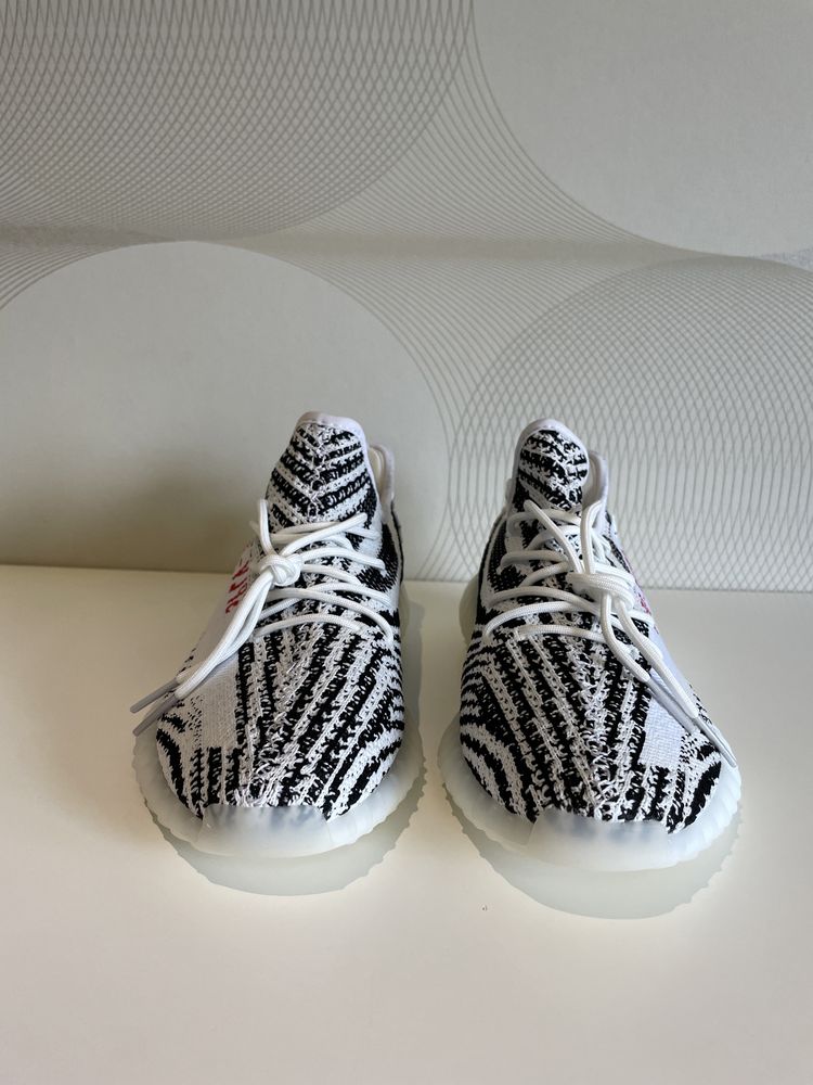 Adidas Yeezy Boost 350 V2 Zebra