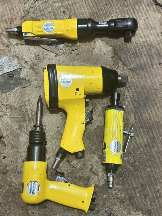 Pachet scule pneumatice pistol clichet freza impact