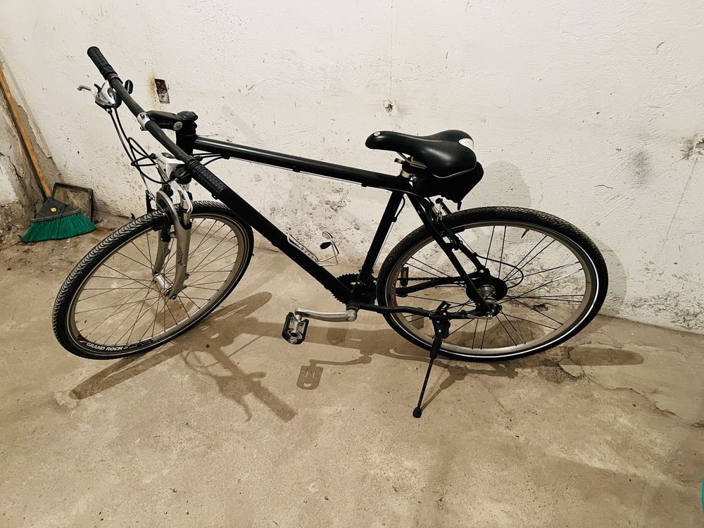 Vând bicicleta de bărbați