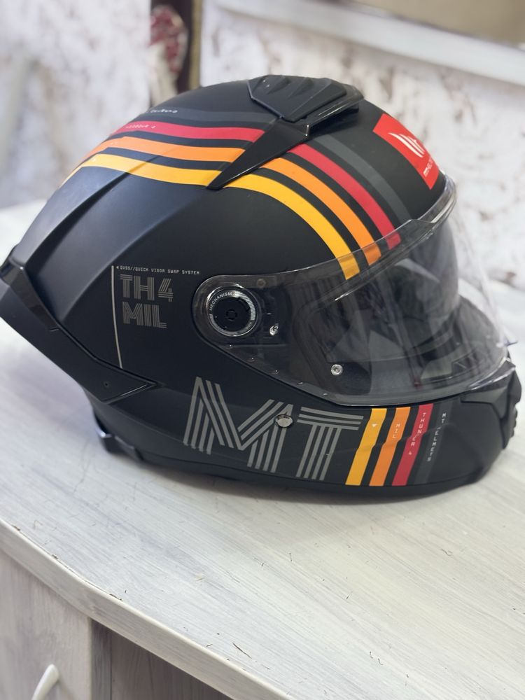 каска MT Thunder 4