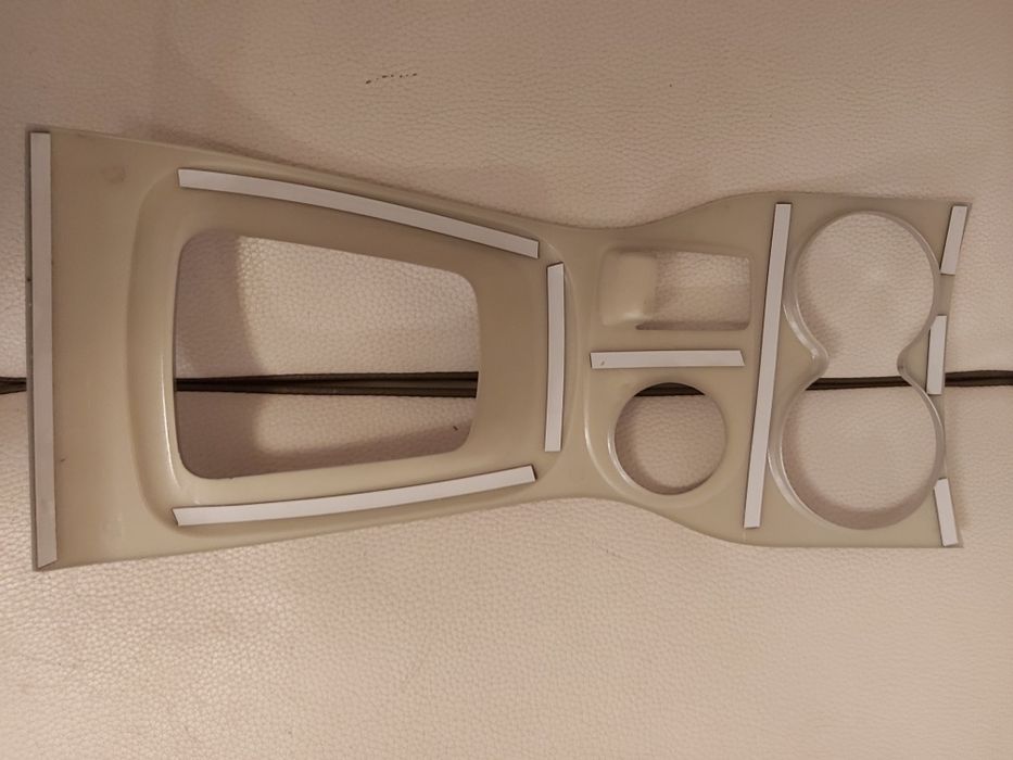Renault Kadjar - ornament consola centrala