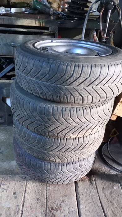 Anvelope, cu jante și capace pentru vw T4 originale