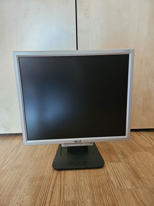 Vând calculator/PC gaming cu unitate și monitor