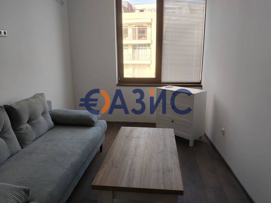 Продава се Тристаен апартамент в к.к. Слънчев бряг - 76 кв.м за 1028 €/кв.м - Снимка #10
