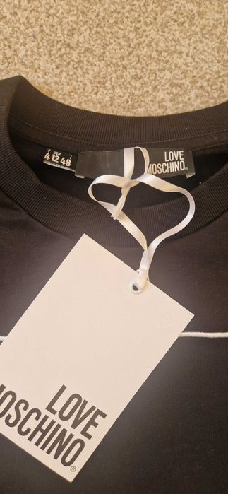 Нова чврна блуза MOSCHINO