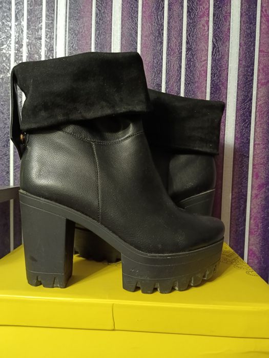 Продам сапоги женские осенние.