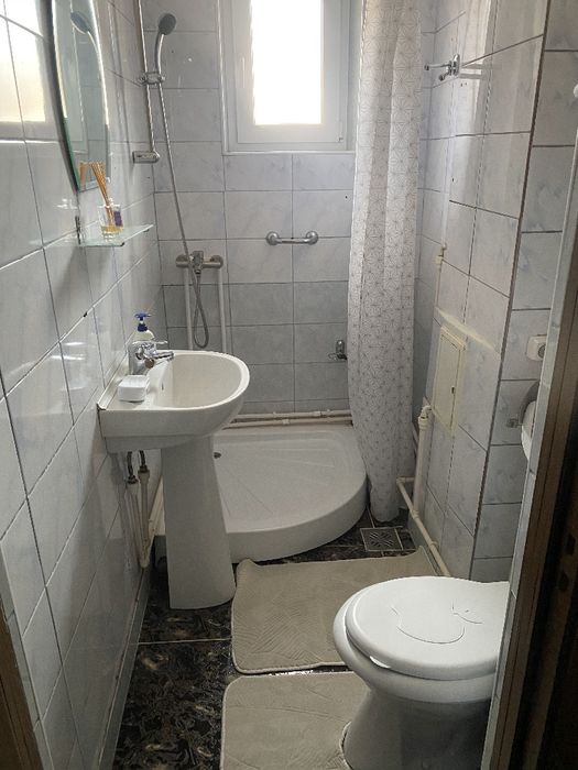 Apartament complet utilat  2 camere + 2 garaje