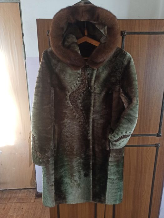 Шуба Мутоновая продам