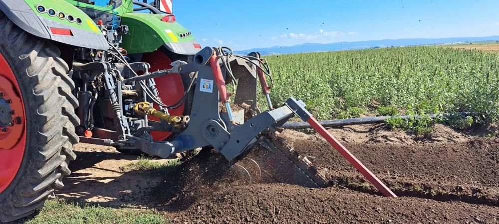 Trencher tractor EA1200