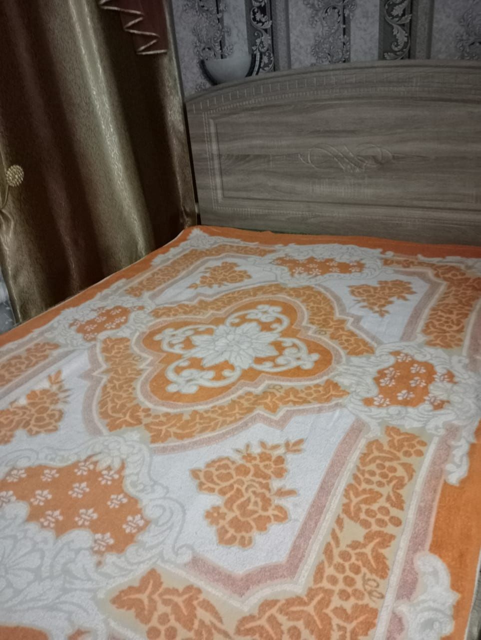 Продам простынь мохровую
