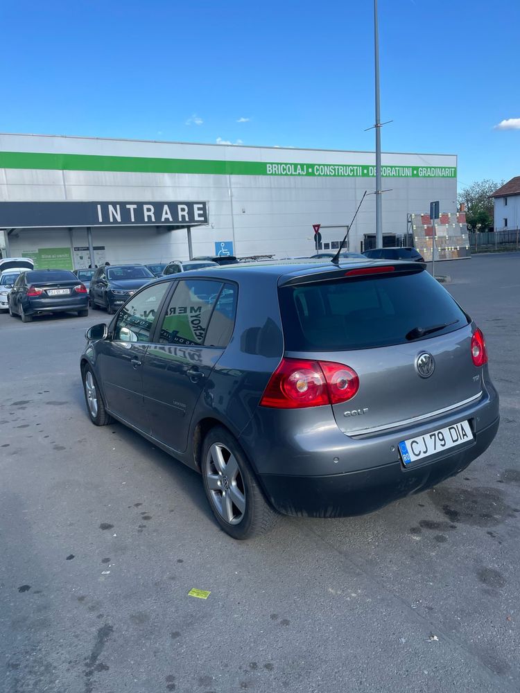 Vând golf 5 UNITED 1.9 TDI 2009