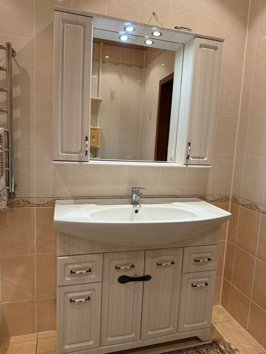 Раковина со шкафом