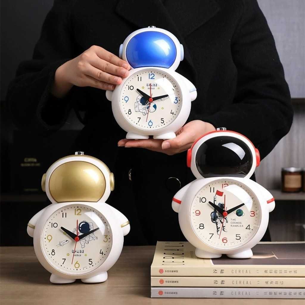 Творчески детски часовник Астронавт 14cm*11m*6.5cm