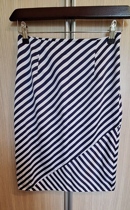 Fusta din satin Mohito 34