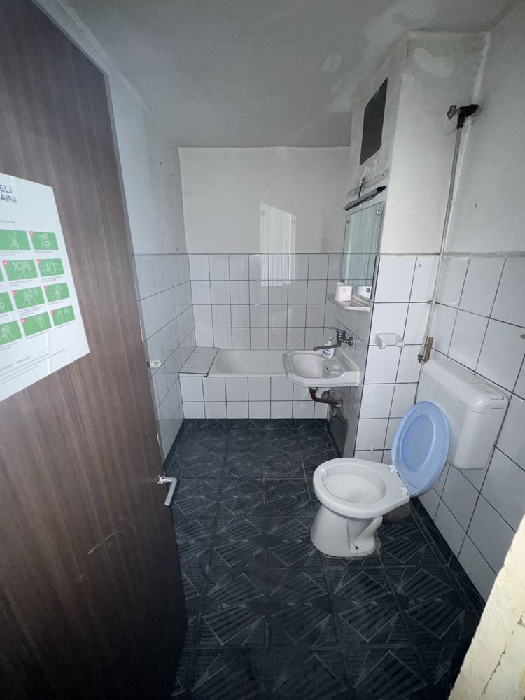 De inchiriat spatiu comercial 56mp Ploiesti, cartier Mihai Bravu
