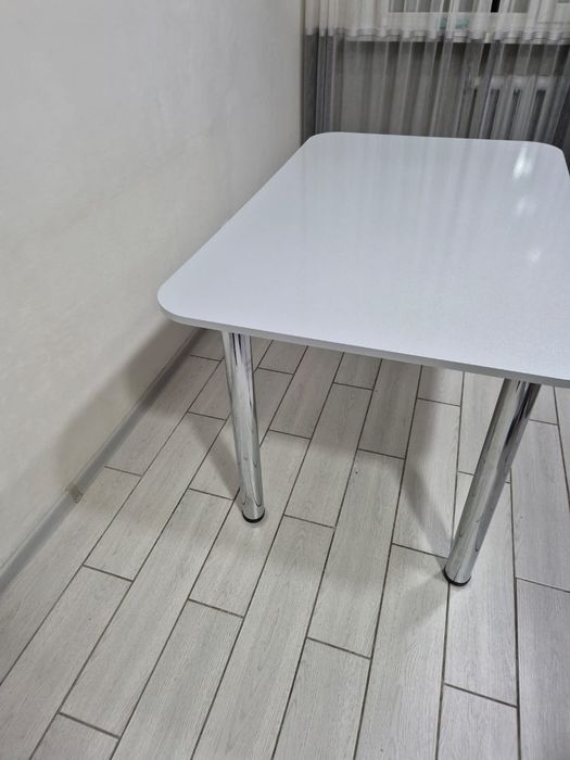 Кухонный стол срочно