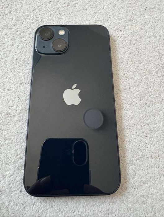 Продам iphone 13 128