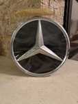 Емблема Mercedes Benz