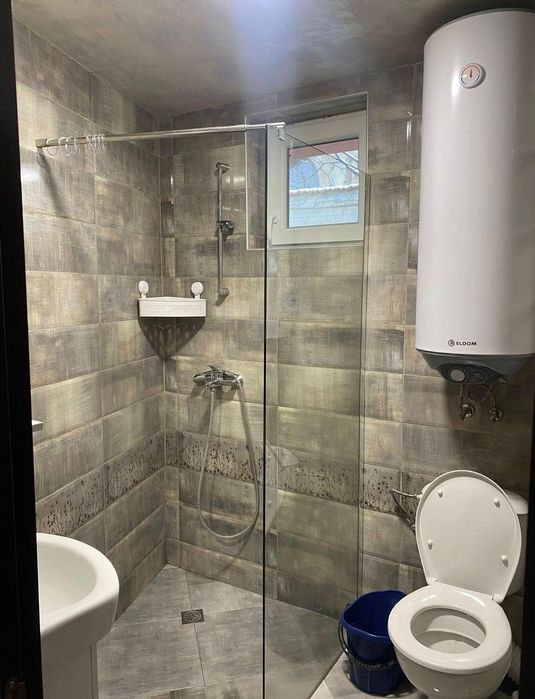 Дава се под наем Тристаен апартамент в Варна, Левски - 98 кв.м за 613 € - Снимка #4