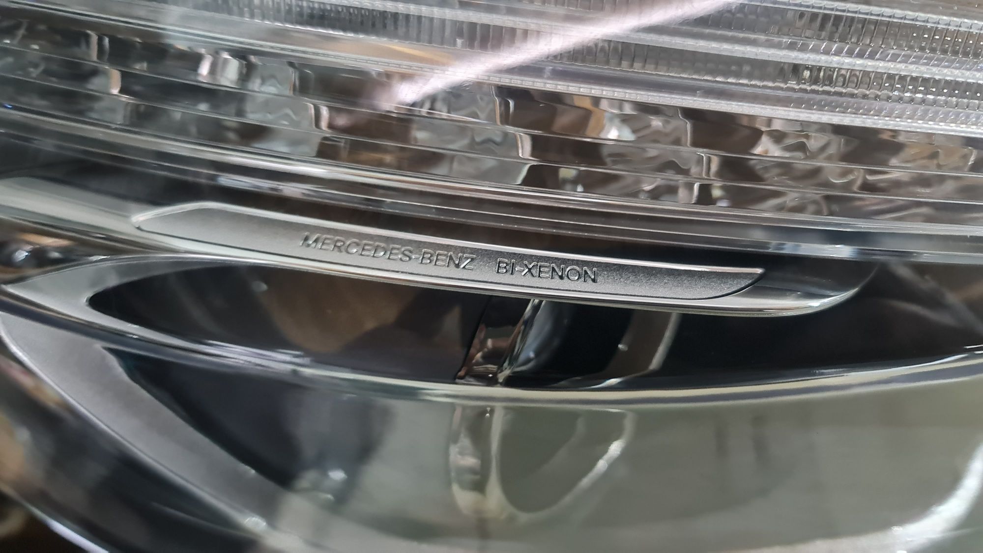 Far stanga dreapta Mercedes A Class W176 BI-XENON A176
