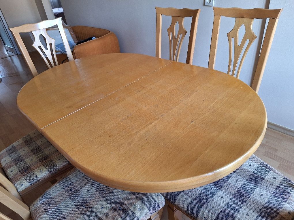 Комплект трапезна маса със столове