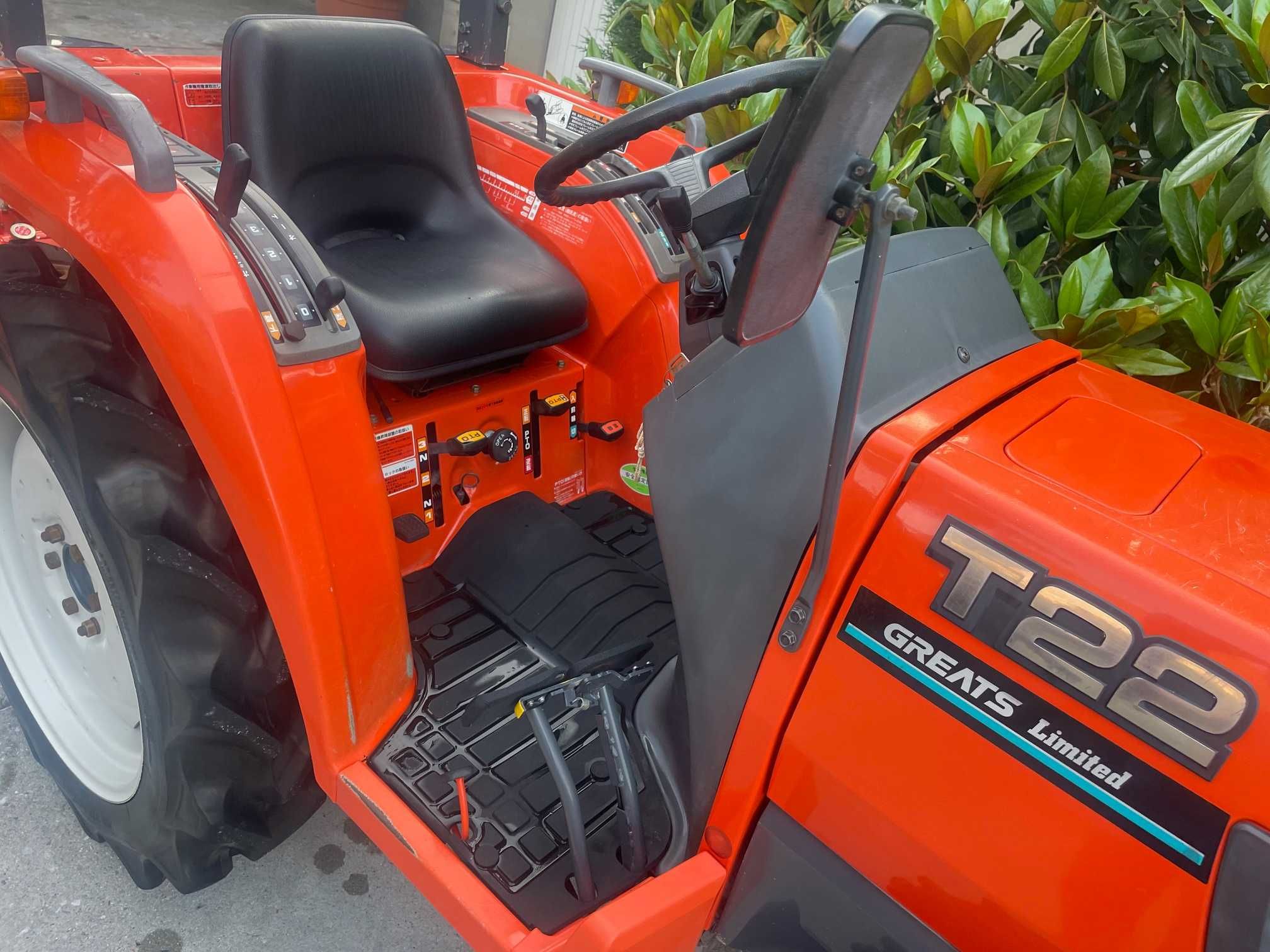 Tractor japonez Kubota T-22-4X4, 22CP