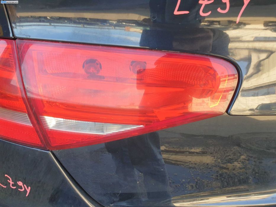 Tripla Stop Lampa Stanga de pe Haion Hayon Portbagaj Audi A4 B8 B8.5 Berlina Sedan FL Facelift 2012 - 2015 [K3518]