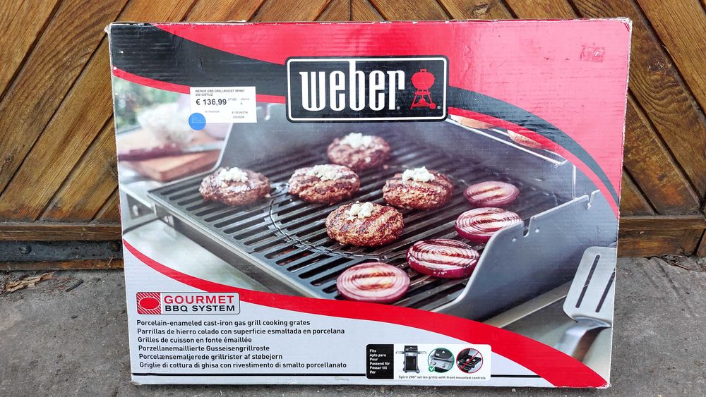 Чисто нова скара за газово барбекю Weber
