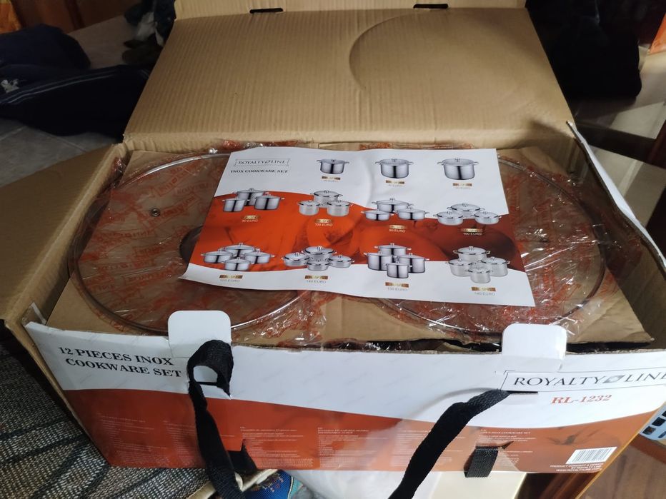 Vând set de oale inox+cadou Set de tacâmuri