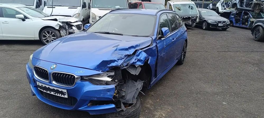 Dezmembrari / Dezmembrez BMW Seria 3 Touring (F31) 2.0 N47D20 cutie viteze automata cod culoare ESTORILBLAU 2 METALLIC (B45).