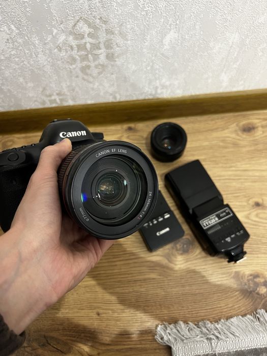 Canon mark 4 holati yaxshi