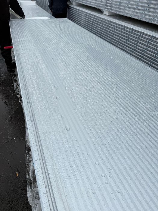 Panouri Sandwich pentru perete 4 și 6 cm si acoperis de 1, 4 si 6 cm