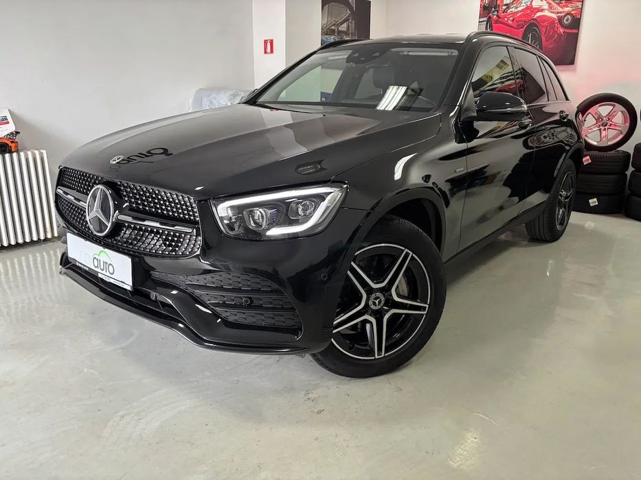 Mercedes-Benz GLC Stoc fizic. 2xAMG. Night. TVA deductibil. Finantare. Garantie.