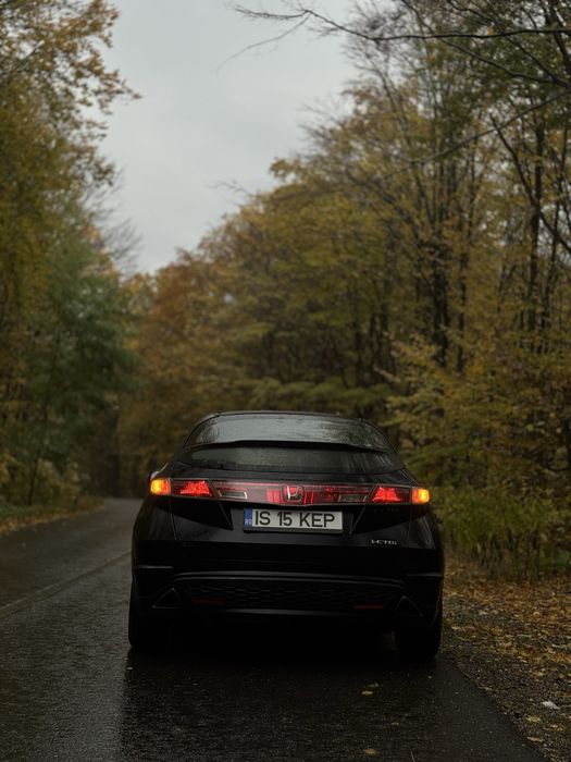Vand sau schimb Honda Civic 2.2ICTDI