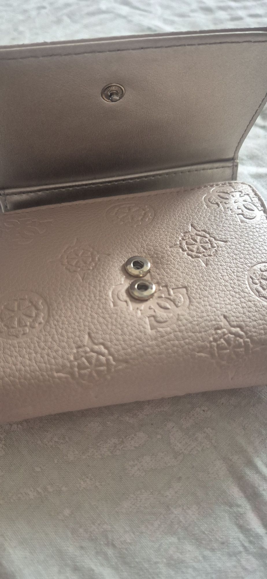 Guess оригинален портфейл