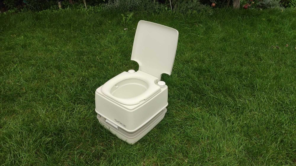 Toaleta ecologica portabila Thetford.