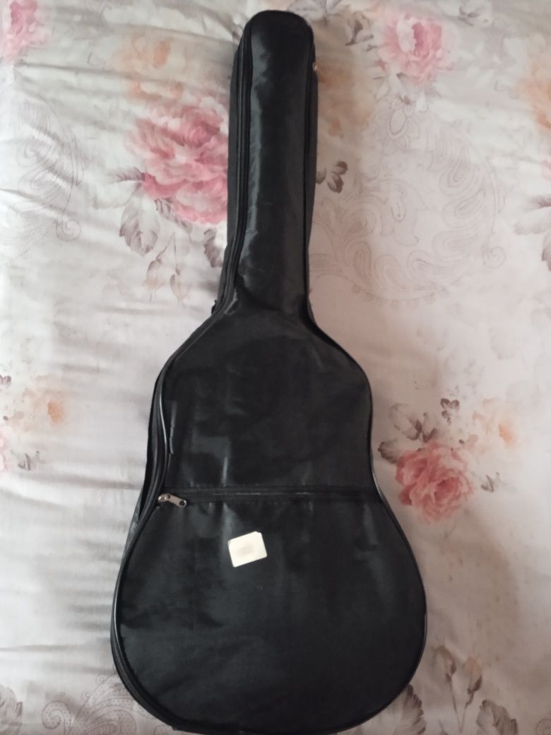 Akustik gitaraa chexol bn