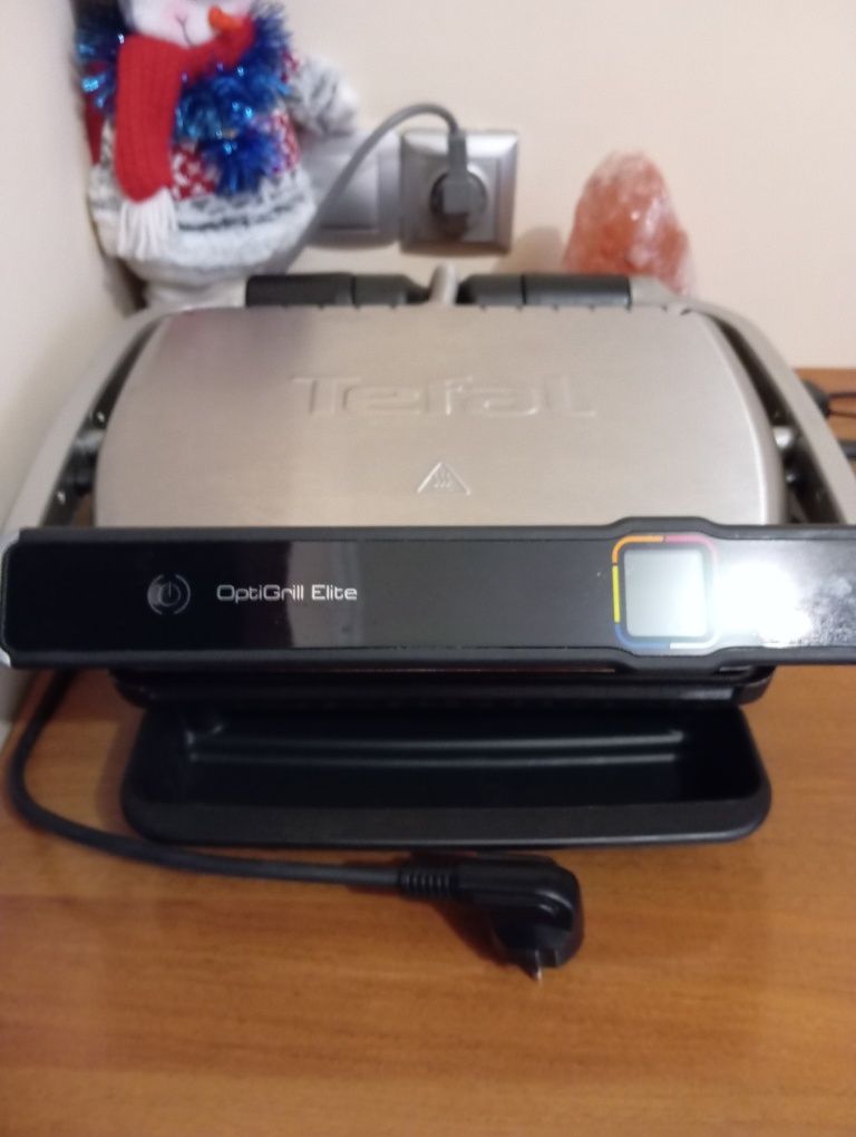 Продам оптигриль DeLonghi