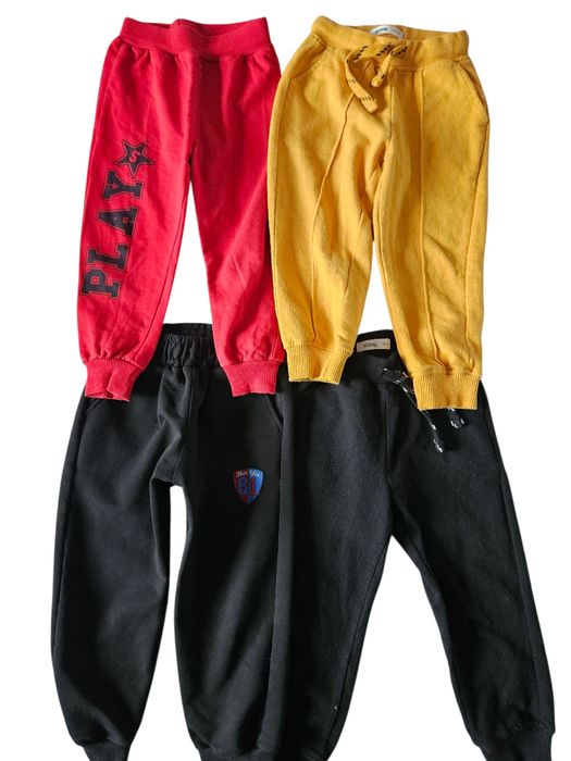 Lot pantaloni de trening de baieti, marimea 98