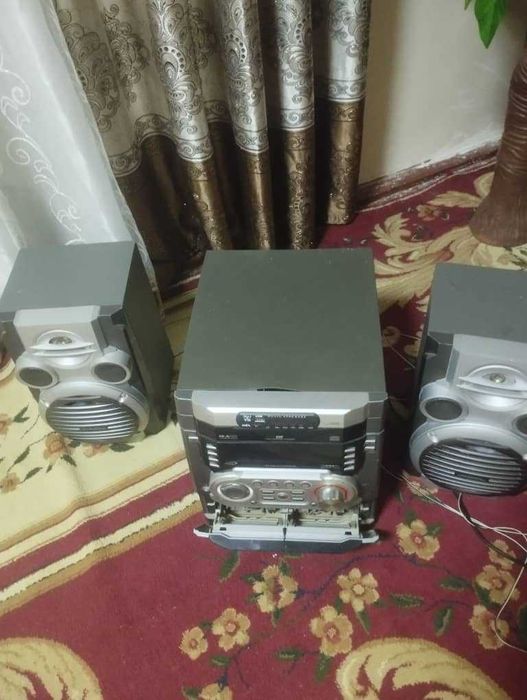 Муз Центр Сотилади холати яхши