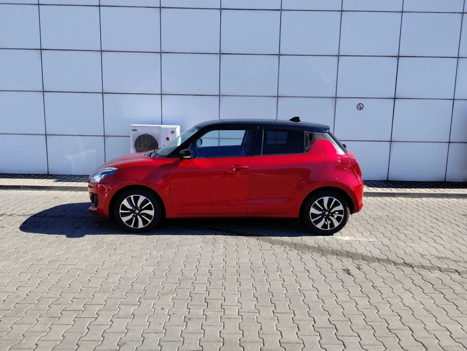 Vând Suzuki Swift 1 L Turbo Hybrid