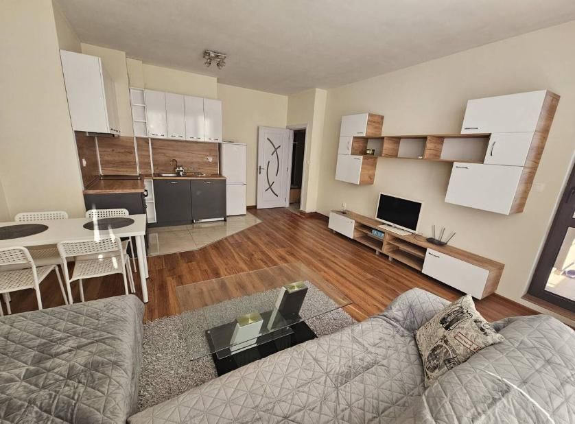 Дава се под наем Двустаен апартамент в Пловдив, Кючук Париж - 70 кв.м за 400 € - Снимка #1